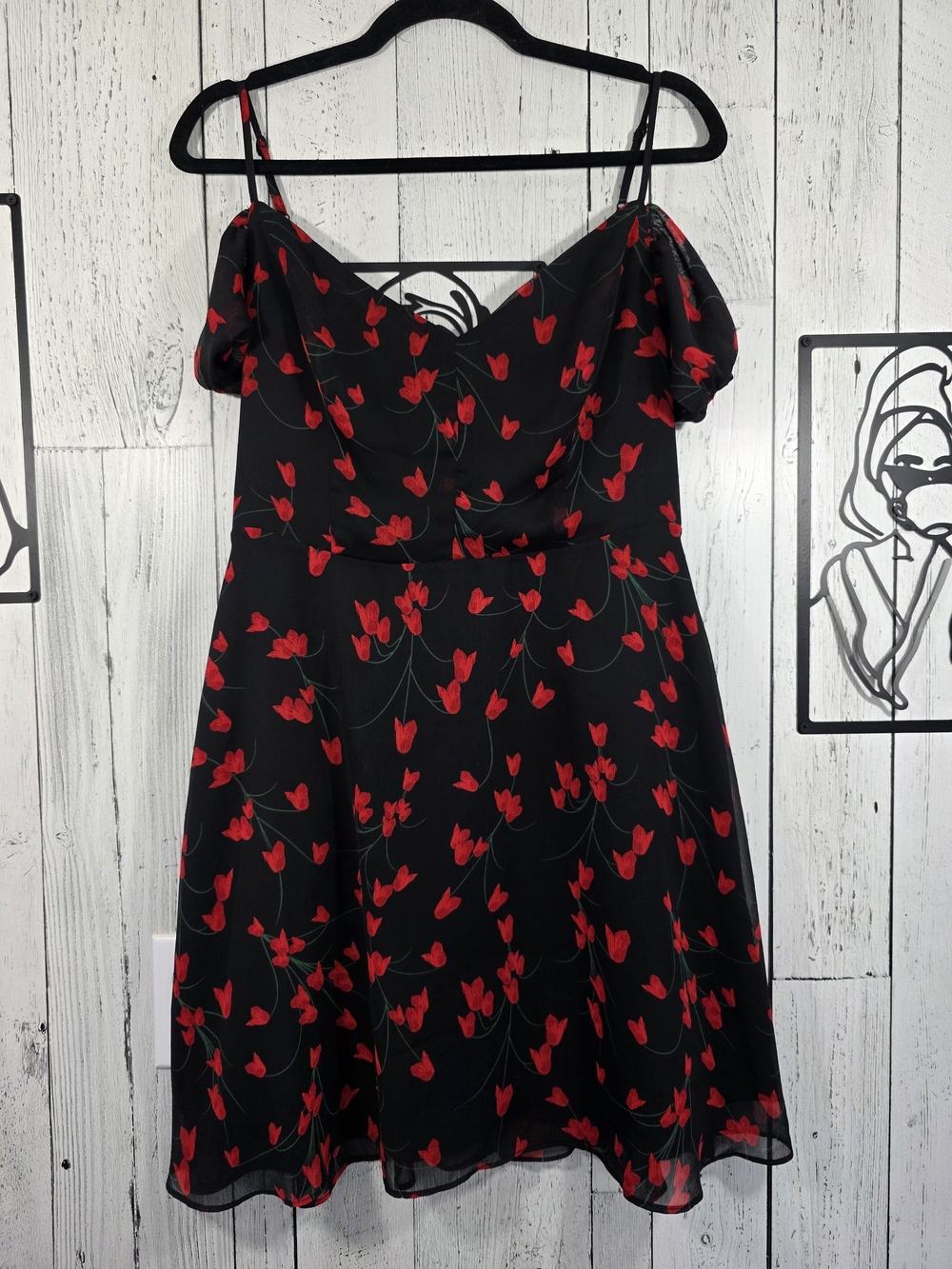 Dynamite Black Red Floral Cold Shoulder Dress Size M Date Night, Wedding Guest